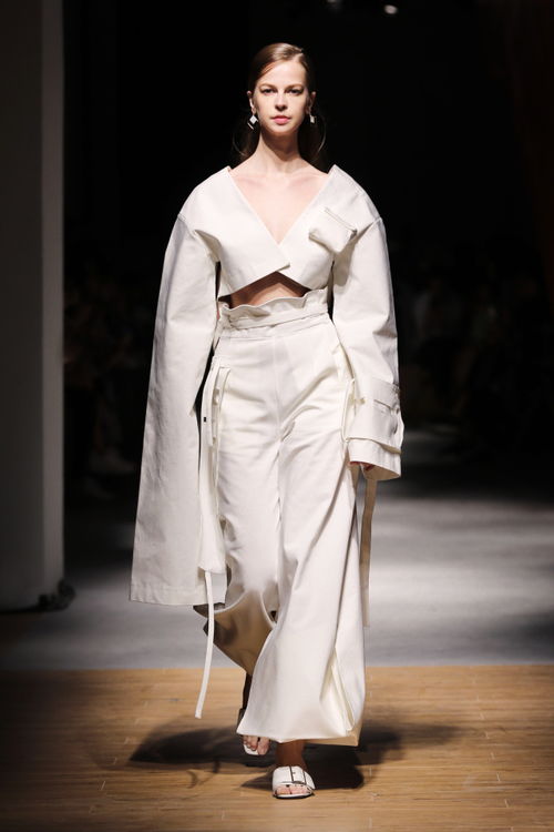 中國(guó)美術(shù)學(xué)院上海設(shè)計(jì)學(xué)院2017屆服裝與服飾專(zhuān)業(yè)畢業(yè)秀暨畢業(yè)展閉幕式在張江國(guó)創(chuàng)中心圓滿落幕